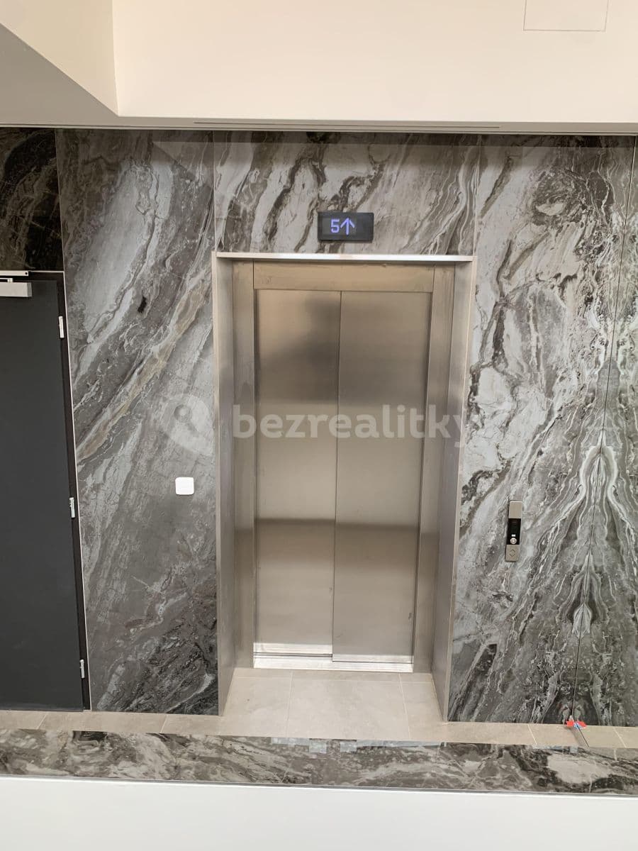 1 bedroom with open-plan kitchen flat to rent, 54 m², Drnovská, Prague, Prague 1 bedroom with open-plan kitchen flat to rent, 54 m², Drnovská, Prague, Prague