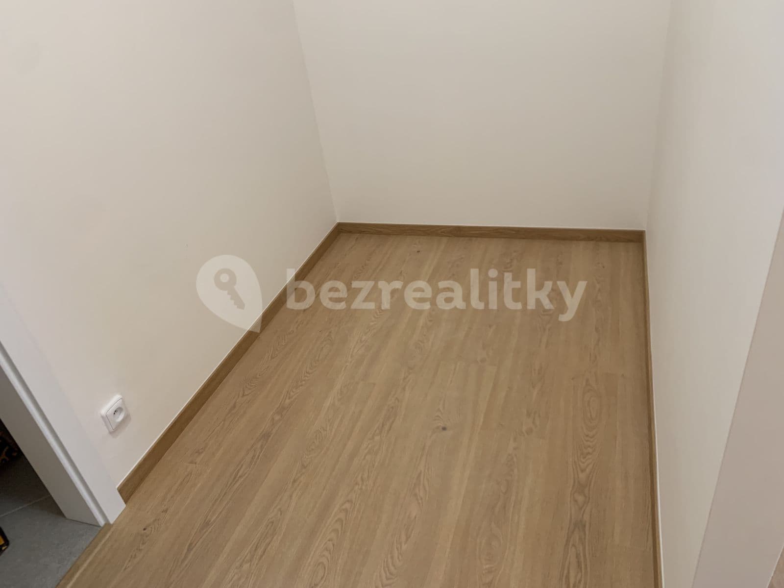 1 bedroom with open-plan kitchen flat to rent, 54 m², Drnovská, Prague, Prague 1 bedroom with open-plan kitchen flat to rent, 54 m², Drnovská, Prague, Prague