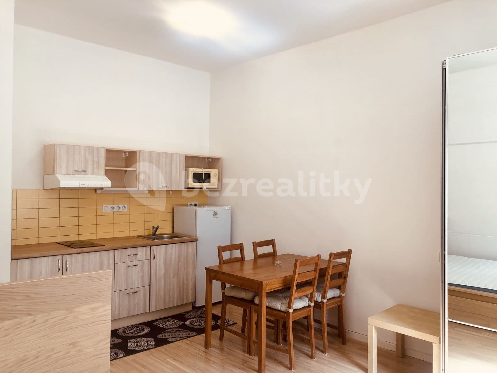 Studio flat to rent, 30 m², Bořivojova, Prague, Prague Studio flat to rent, 30 m², Bořivojova, Prague, Prague