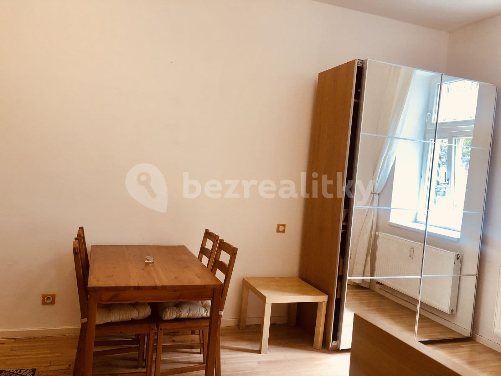 Studio flat to rent, 30 m², Bořivojova, Prague, Prague Studio flat to rent, 30 m², Bořivojova, Prague, Prague