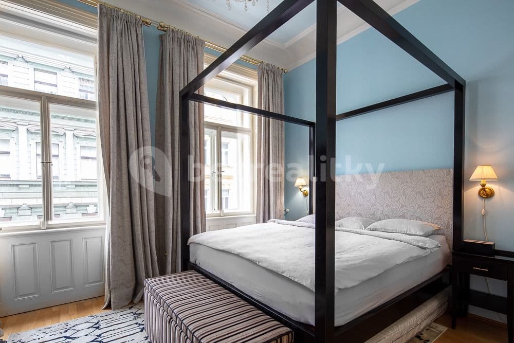 3 bedroom flat to rent, 115 m², Mánesova, Prague, Prague