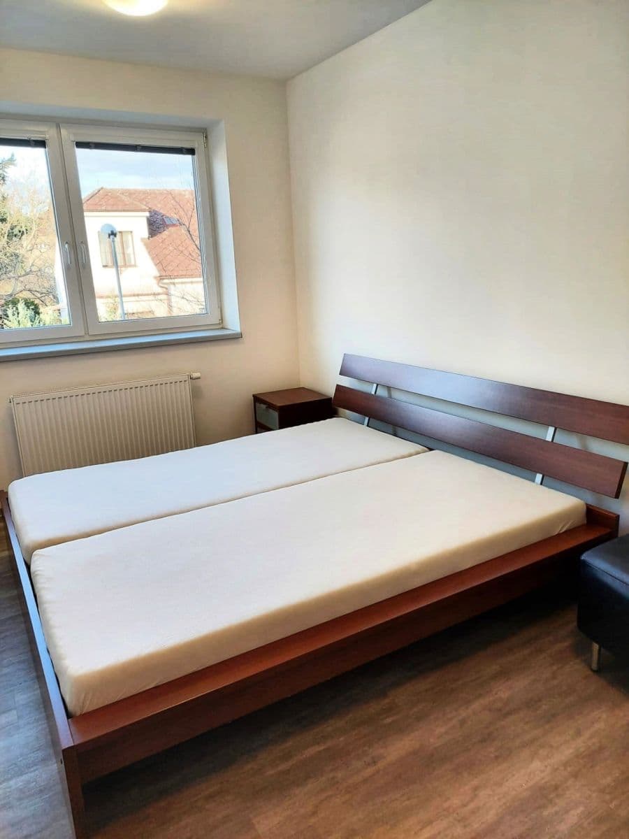 1 bedroom with open-plan kitchen flat to rent, 43 m², Sládkova, Hradec Králové, Královéhradecký Region 1 bedroom with open-plan kitchen flat to rent, 43 m², Sládkova, Hradec Králové, Královéhradecký Region