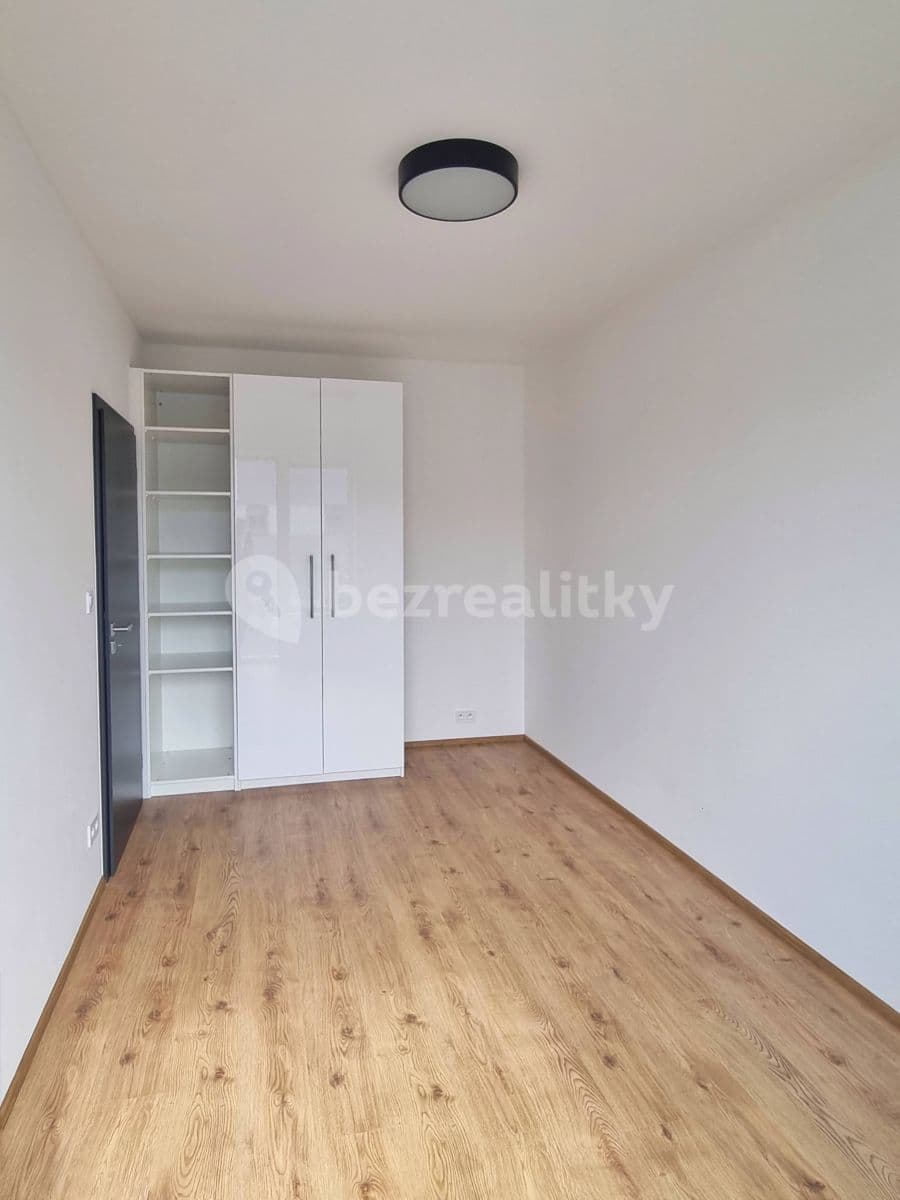 1 bedroom with open-plan kitchen flat to rent, 44 m², Formanská, Prague, Prague 1 bedroom with open-plan kitchen flat to rent, 44 m², Formanská, Prague, Prague