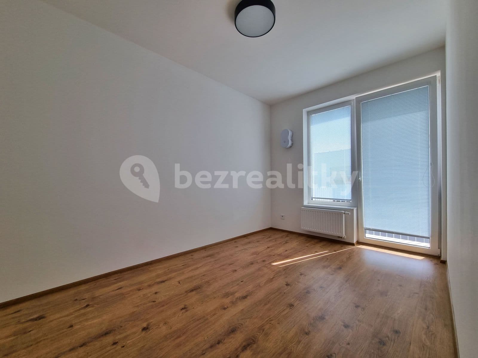 1 bedroom with open-plan kitchen flat to rent, 44 m², Formanská, Prague, Prague 1 bedroom with open-plan kitchen flat to rent, 44 m², Formanská, Prague, Prague