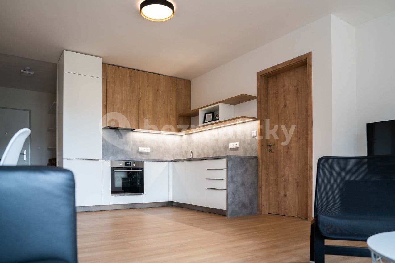 2 bedroom with open-plan kitchen flat to rent, 75 m², Čepkovská, Zlín, Zlínský Region 2 bedroom with open-plan kitchen flat to rent, 75 m², Čepkovská, Zlín, Zlínský Region