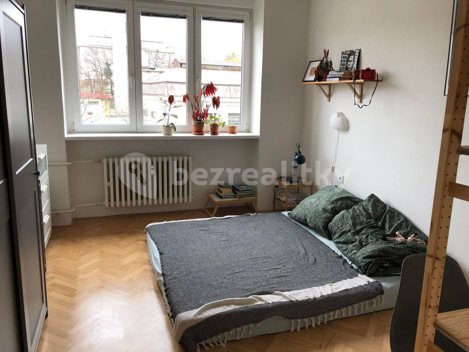 2 bedroom with open-plan kitchen flat to rent, 60 m², Ruská, Prague, Prague 2 bedroom with open-plan kitchen flat to rent, 60 m², Ruská, Prague, Prague