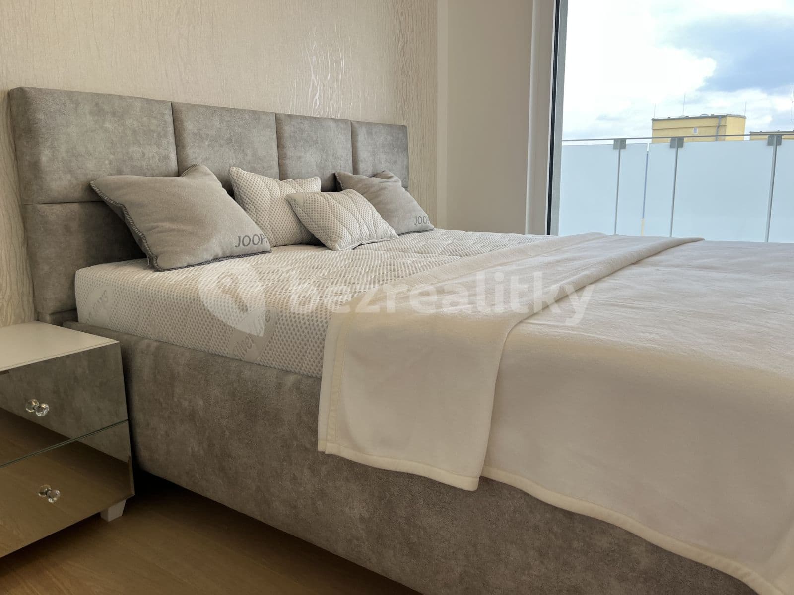 1 bedroom with open-plan kitchen flat to rent, 55 m², Hodonínská, Prague, Prague 1 bedroom with open-plan kitchen flat to rent, 55 m², Hodonínská, Prague, Prague