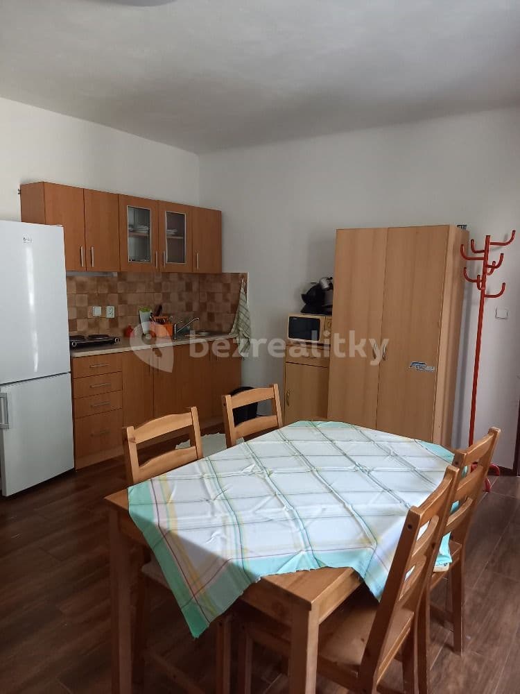 Studio flat to rent, 38 m², Do Klecánek, Klecany, Středočeský Region Studio flat to rent, 38 m², Do Klecánek, Klecany, Středočeský Region