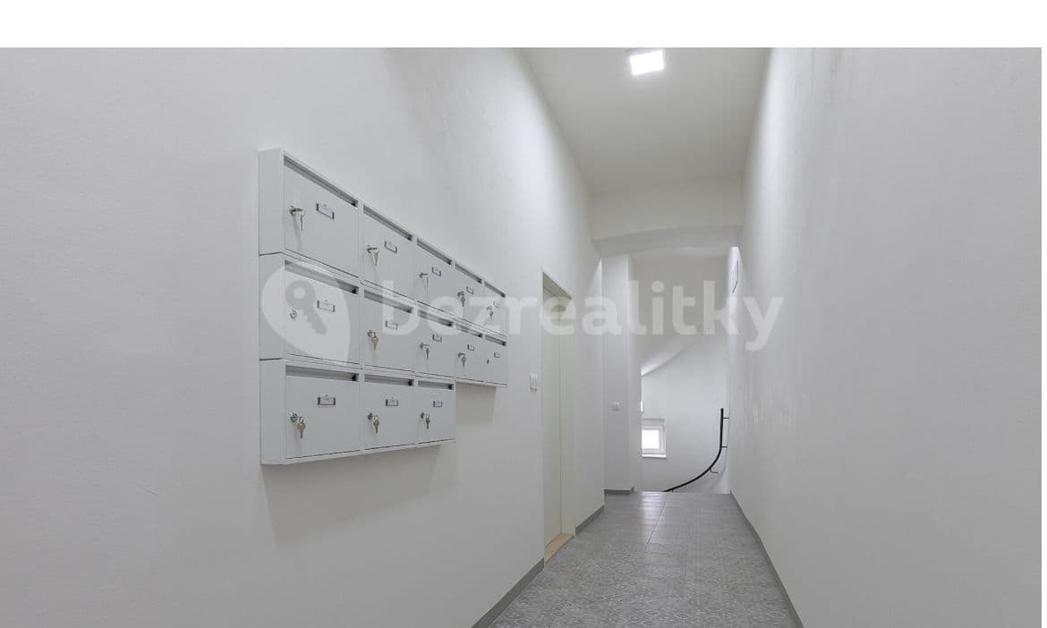 Studio flat to rent, 35 m², Holubova, Prague, Prague Studio flat to rent, 35 m², Holubova, Prague, Prague