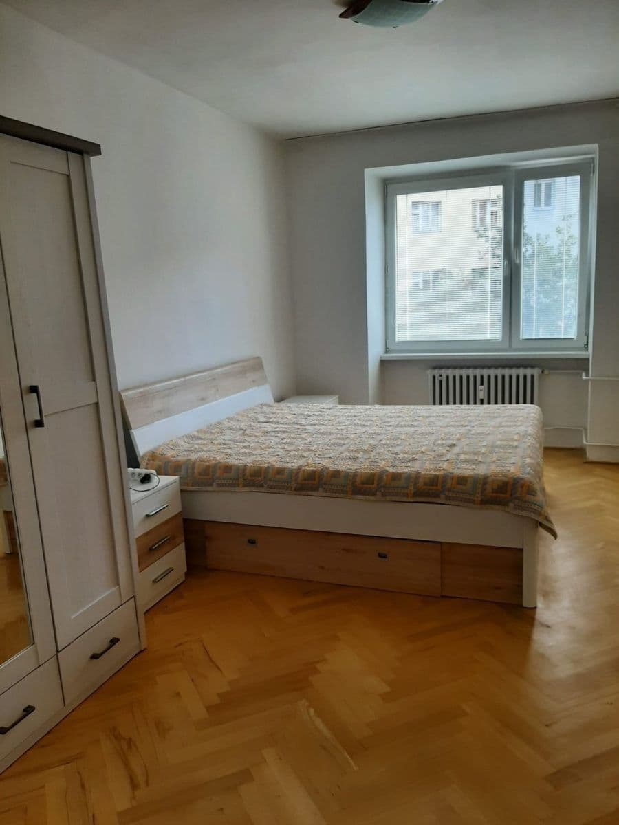 3 bedroom flat to rent, 72 m², Kloboučnická, Prague, Prague 3 bedroom flat to rent, 72 m², Kloboučnická, Prague, Prague