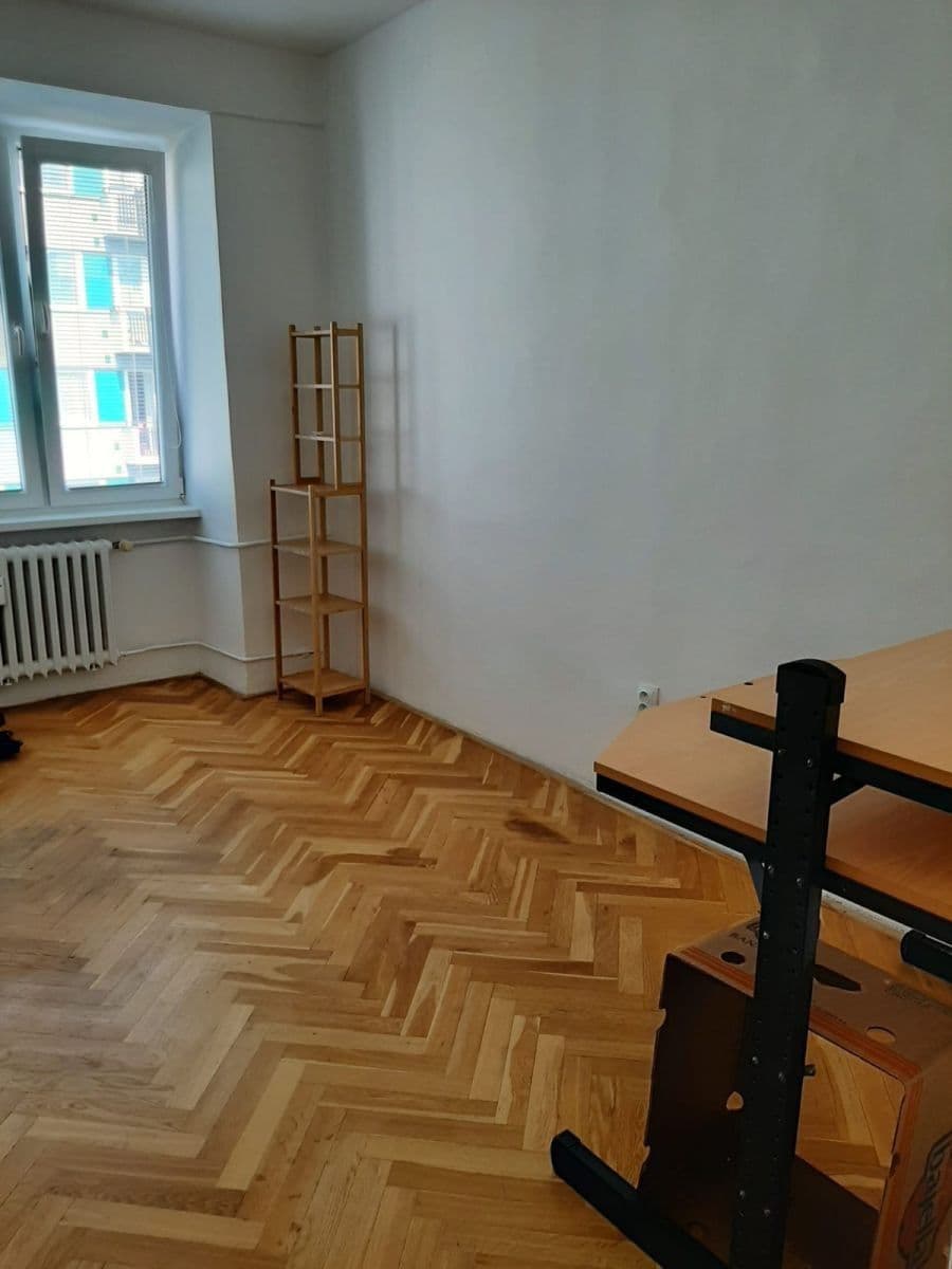 3 bedroom flat to rent, 72 m², Kloboučnická, Prague, Prague 3 bedroom flat to rent, 72 m², Kloboučnická, Prague, Prague