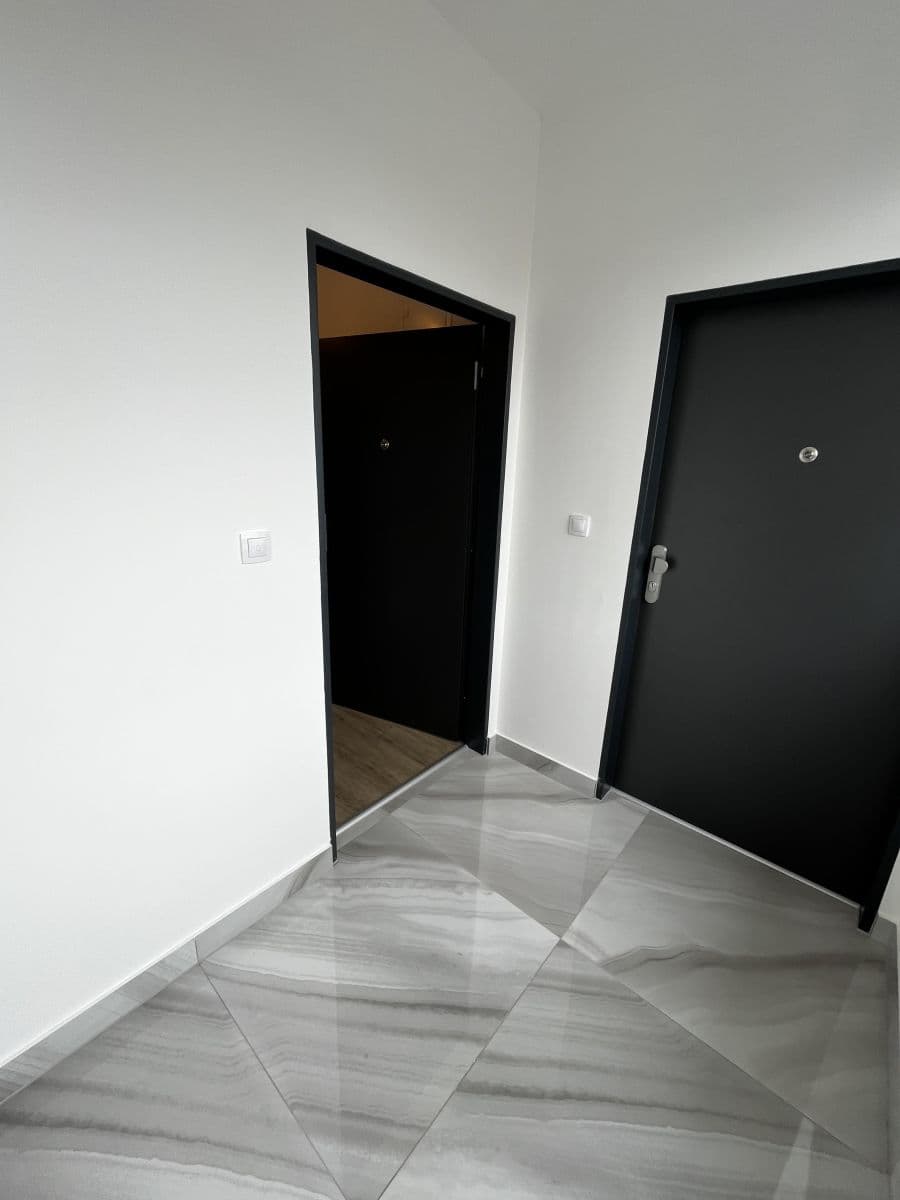 1 bedroom with open-plan kitchen flat to rent, 42 m², Kutná Hora, Středočeský Region 1 bedroom with open-plan kitchen flat to rent, 42 m², Kutná Hora, Středočeský Region