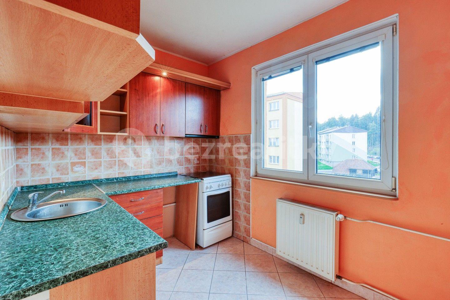 3 bedroom flat for sale, 70 m², Švermova, Habartov, Karlovarský Region