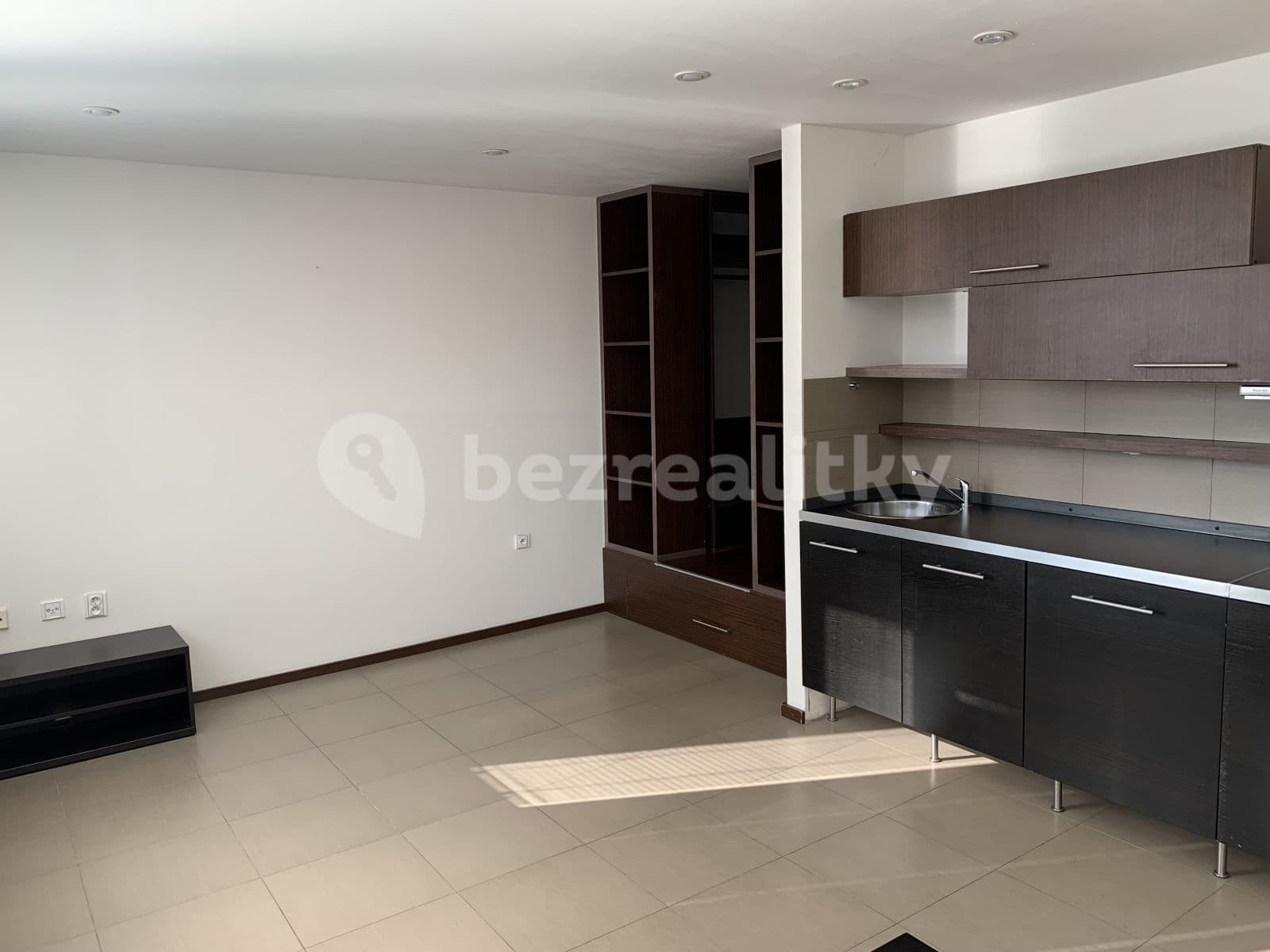 Studio flat to rent, 36 m², Točitá , Prague, Prague Studio flat to rent, 36 m², Točitá , Prague, Prague
