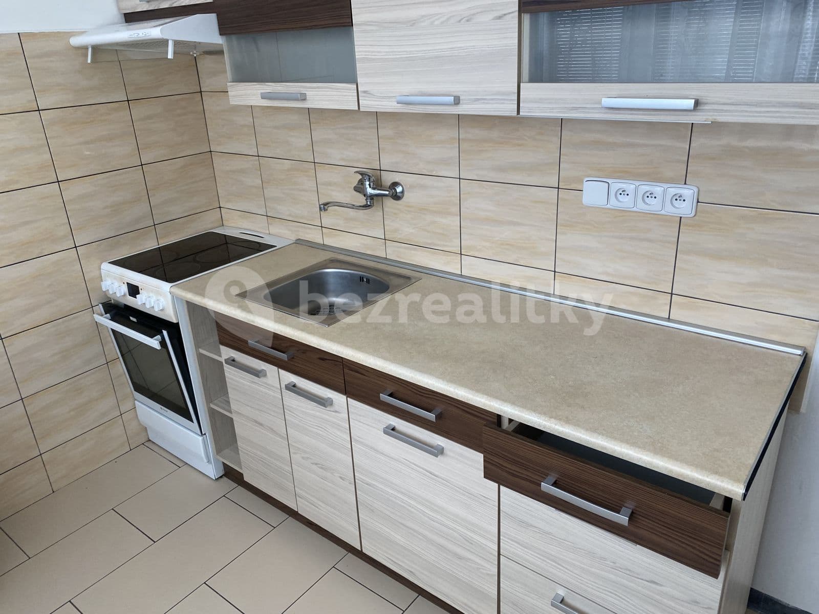 1 bedroom with open-plan kitchen flat to rent, 36 m², Husova, Brandýs nad Labem-Stará Boleslav, Středočeský Region 1 bedroom with open-plan kitchen flat to rent, 36 m², Husova, Brandýs nad Labem-Stará Boleslav, Středočeský Region