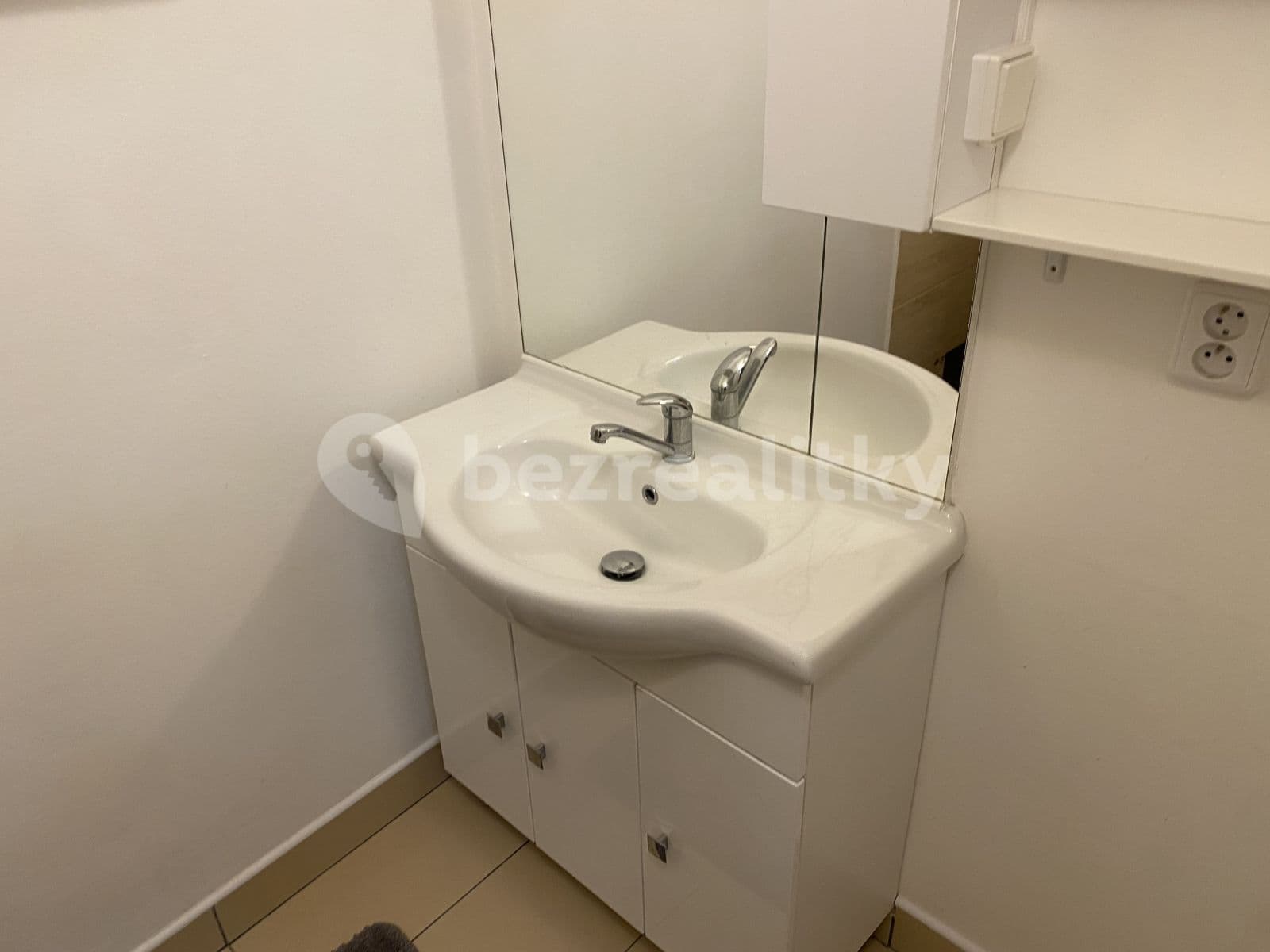 1 bedroom with open-plan kitchen flat to rent, 36 m², Husova, Brandýs nad Labem-Stará Boleslav, Středočeský Region 1 bedroom with open-plan kitchen flat to rent, 36 m², Husova, Brandýs nad Labem-Stará Boleslav, Středočeský Region