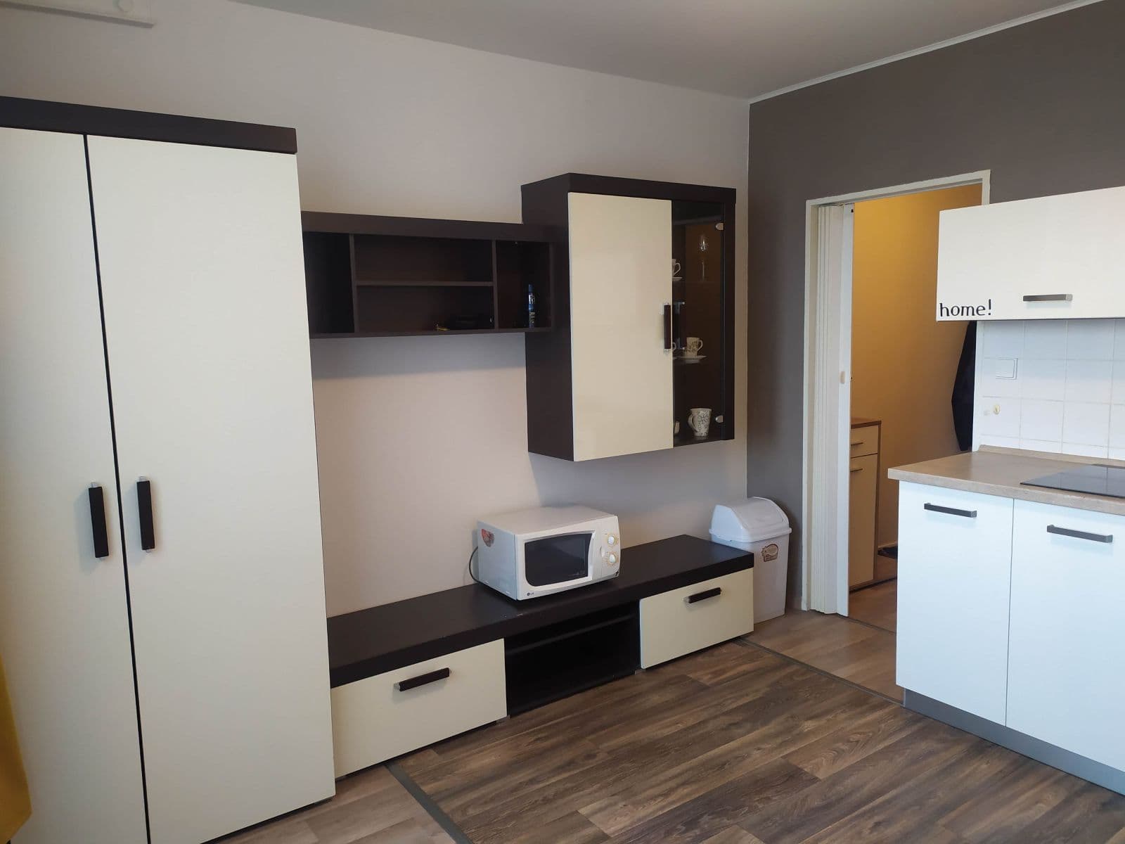 Studio flat to rent, 20 m², Štúrova, Prague, Prague Studio flat to rent, 20 m², Štúrova, Prague, Prague