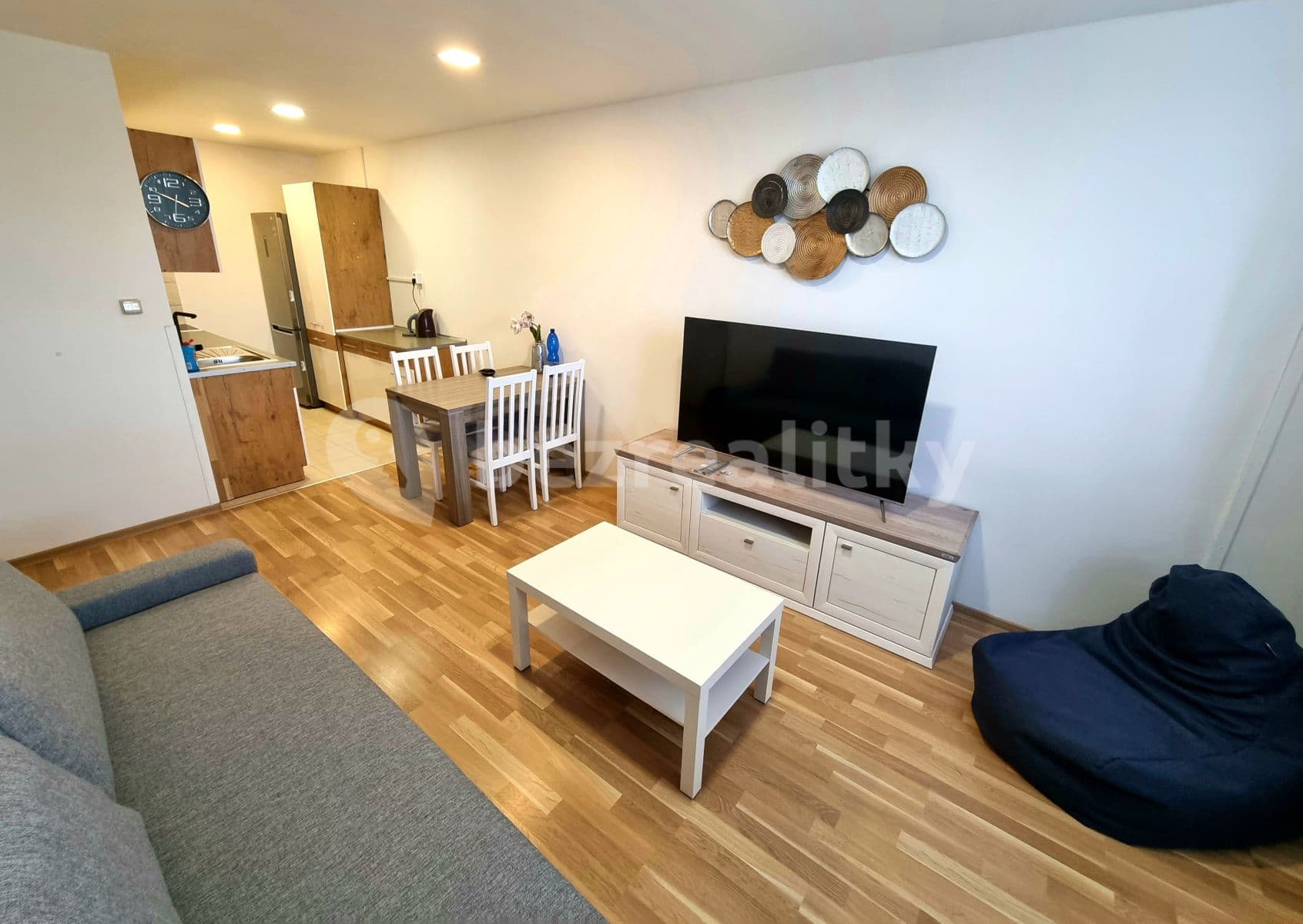 1 bedroom with open-plan kitchen flat to rent, 44 m², U Jezera, Prague, Prague 1 bedroom with open-plan kitchen flat to rent, 44 m², U Jezera, Prague, Prague