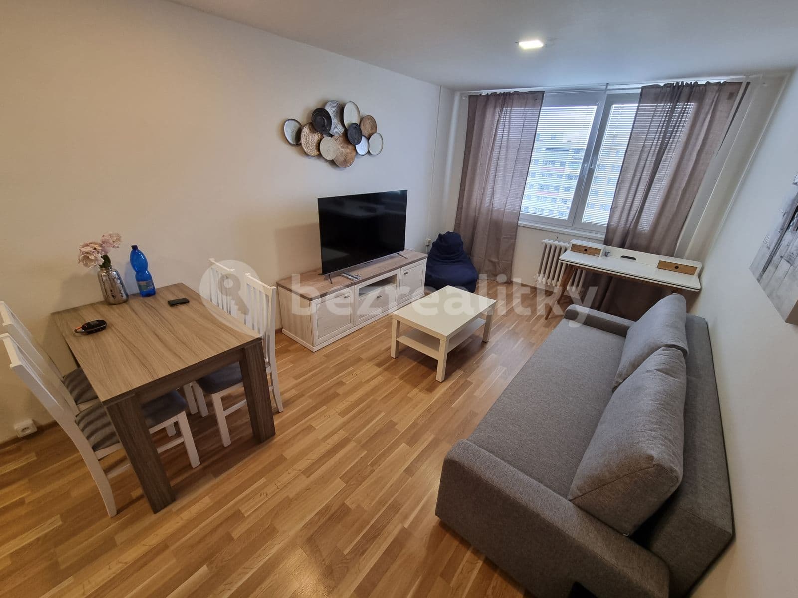 1 bedroom with open-plan kitchen flat to rent, 44 m², U Jezera, Prague, Prague 1 bedroom with open-plan kitchen flat to rent, 44 m², U Jezera, Prague, Prague