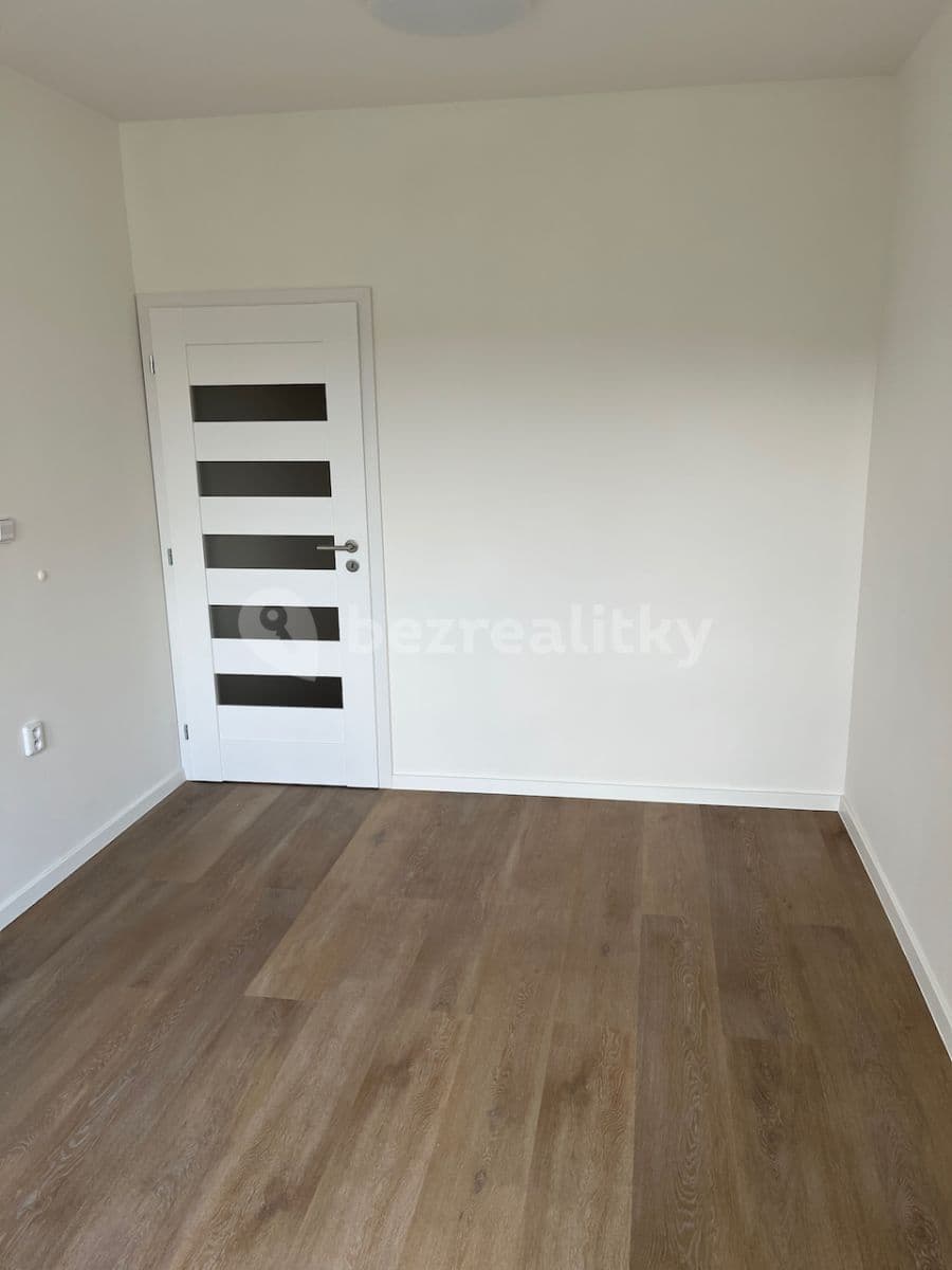 1 bedroom with open-plan kitchen flat to rent, 41 m², Dvořákova, Děčín, Ústecký Region 1 bedroom with open-plan kitchen flat to rent, 41 m², Dvořákova, Děčín, Ústecký Region
