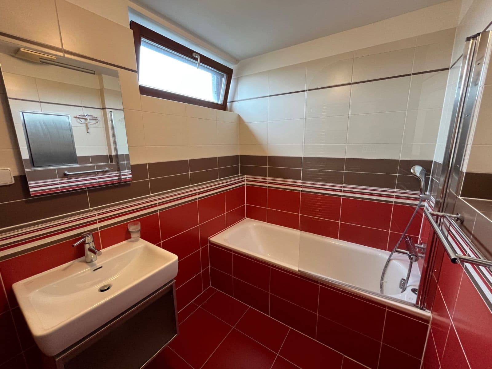 2 bedroom with open-plan kitchen flat to rent, 90 m², Na Srážku, Prague, Prague 2 bedroom with open-plan kitchen flat to rent, 90 m², Na Srážku, Prague, Prague