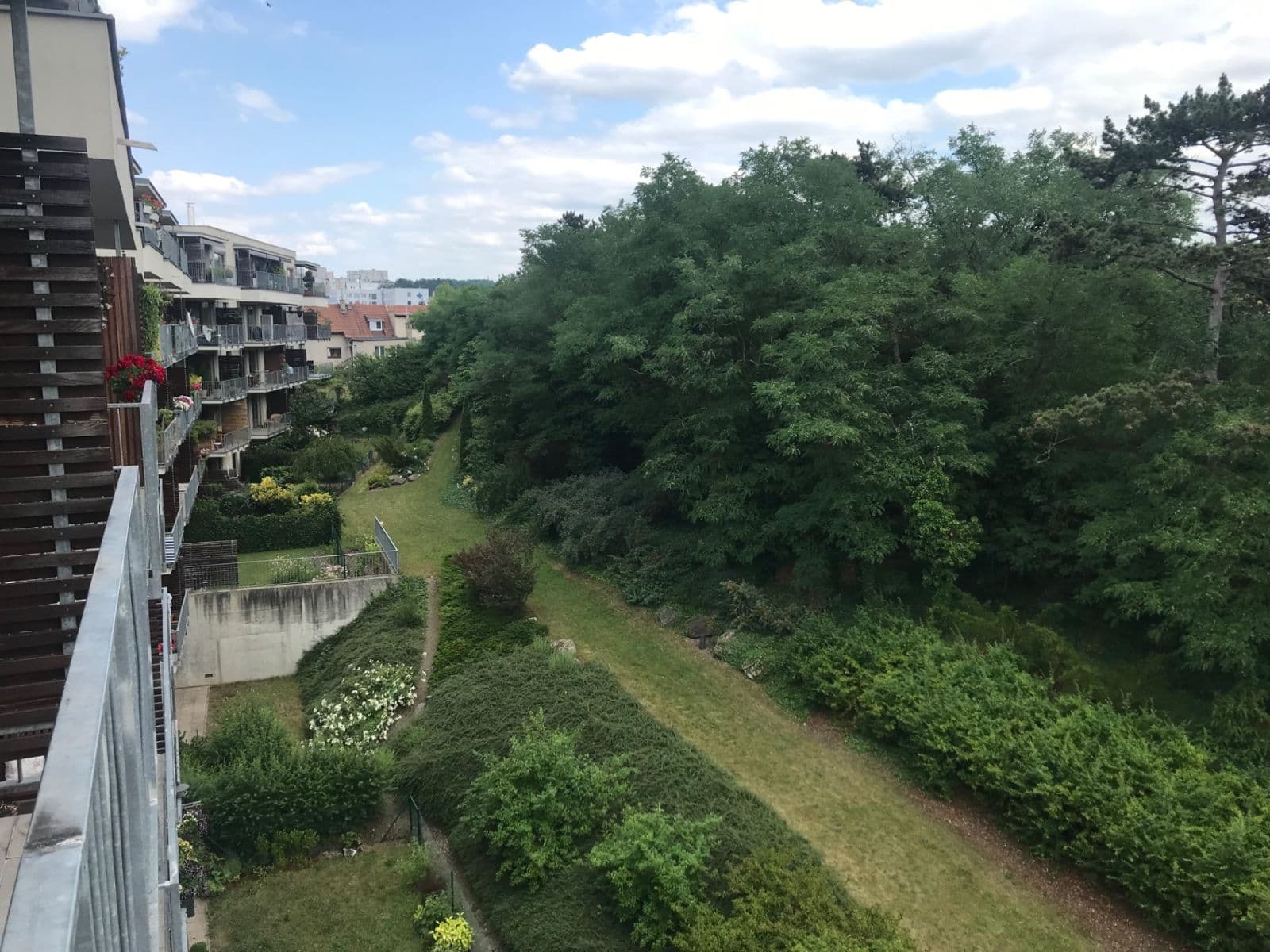 2 bedroom with open-plan kitchen flat to rent, 90 m², Na Srážku, Prague, Prague 2 bedroom with open-plan kitchen flat to rent, 90 m², Na Srážku, Prague, Prague