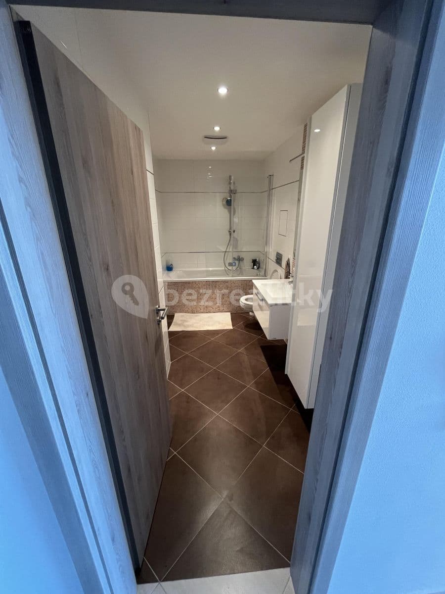 1 bedroom with open-plan kitchen flat to rent, 57 m², Losenická, Prague, Prague 1 bedroom with open-plan kitchen flat to rent, 57 m², Losenická, Prague, Prague