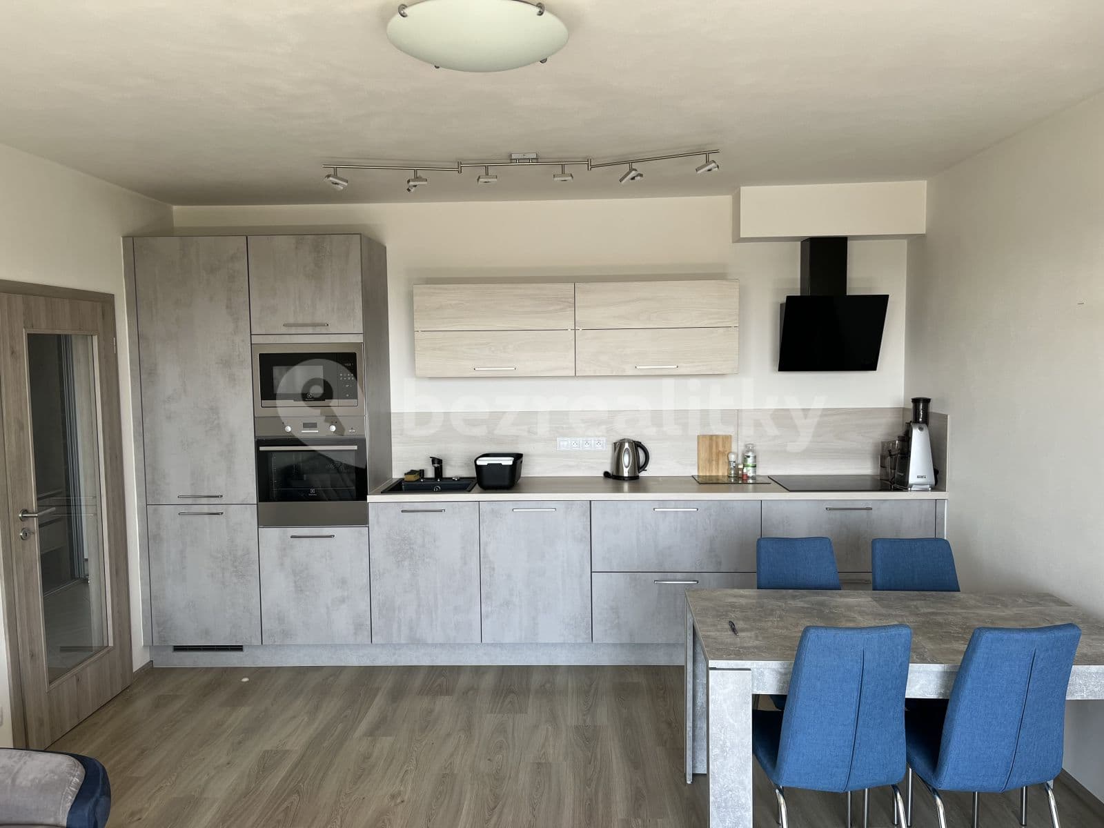 1 bedroom with open-plan kitchen flat to rent, 57 m², Losenická, Prague, Prague 1 bedroom with open-plan kitchen flat to rent, 57 m², Losenická, Prague, Prague