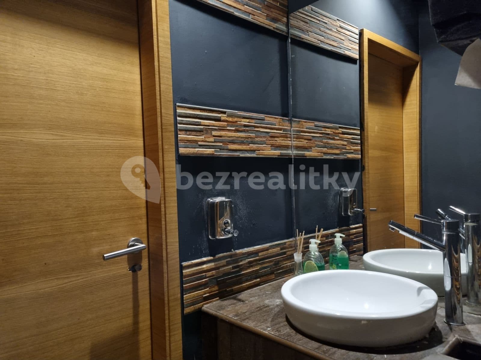 non-residential property to rent, 210 m², Bělehradská, Prague, Prague non-residential property to rent, 210 m², Bělehradská, Prague, Prague