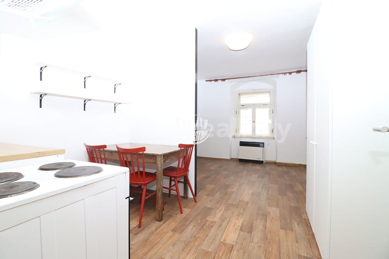 Studio flat to rent, 30 m², Joštova, Jihlava, Vysočina Region Studio flat to rent, 30 m², Joštova, Jihlava, Vysočina Region