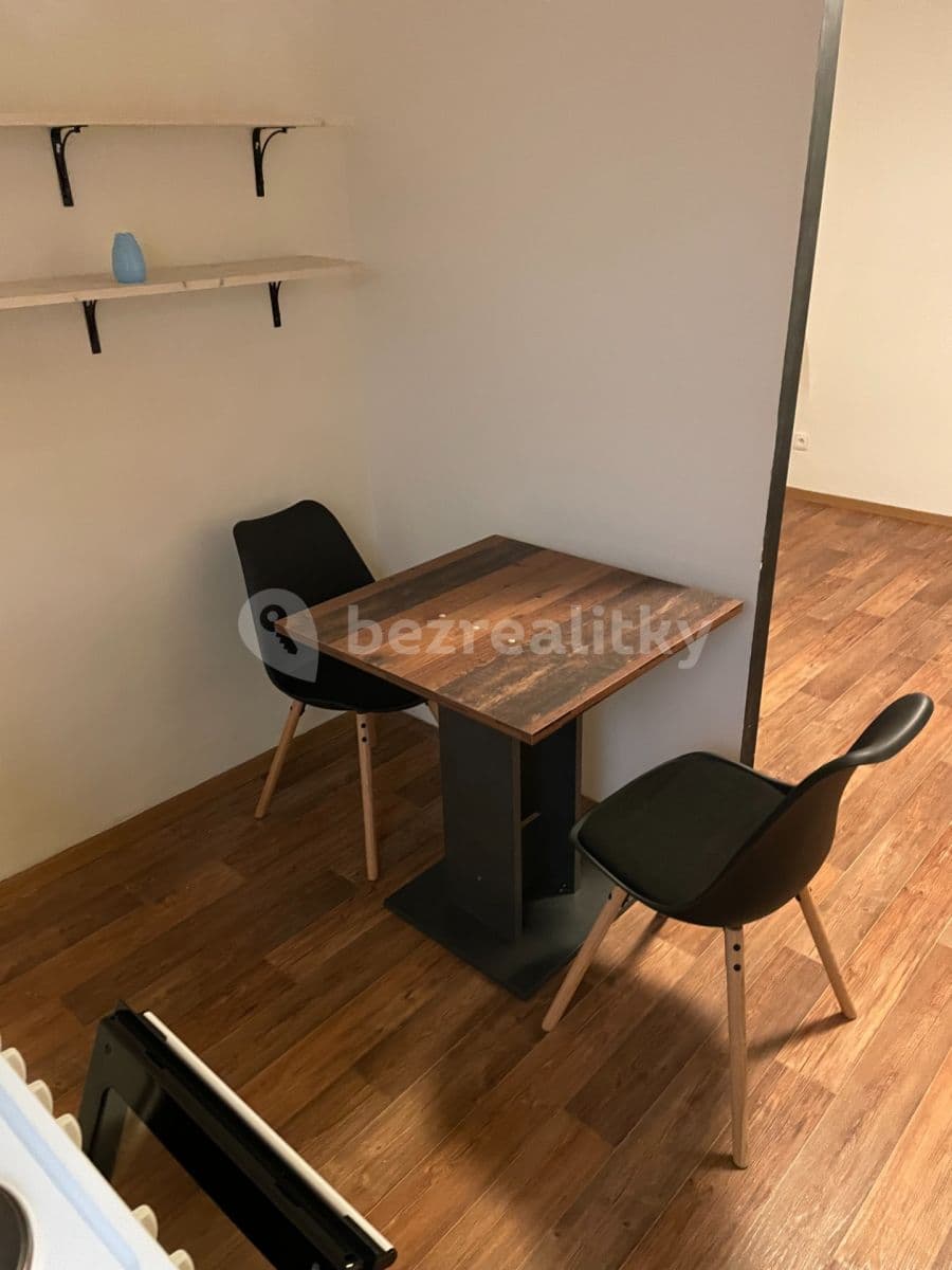 Studio flat to rent, 30 m², Joštova, Jihlava, Vysočina Region Studio flat to rent, 30 m², Joštova, Jihlava, Vysočina Region