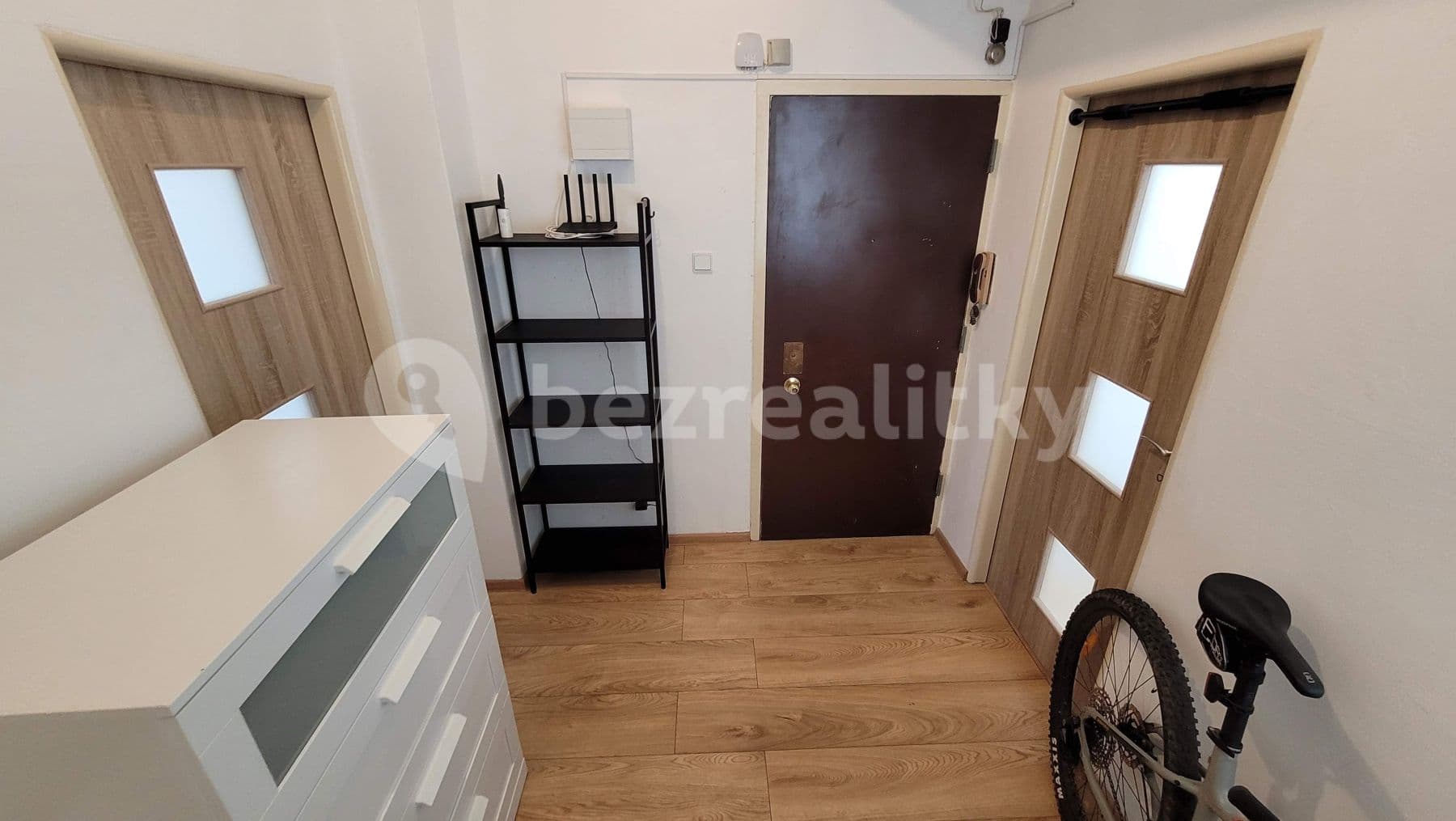 1 bedroom with open-plan kitchen flat to rent, 50 m², Viklefova, Prague, Prague 1 bedroom with open-plan kitchen flat to rent, 50 m², Viklefova, Prague, Prague