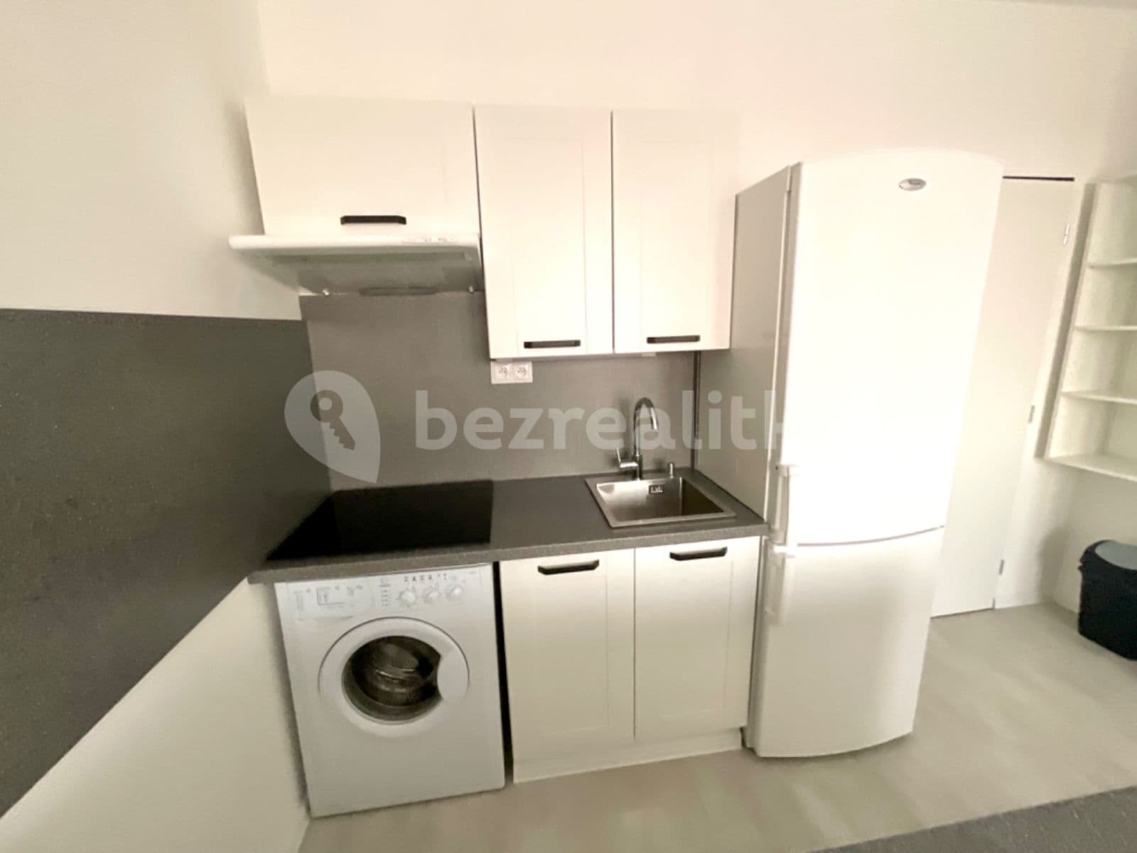 1 bedroom with open-plan kitchen flat to rent, 40 m², Revoluční, Nýřany, Plzeňský Region 1 bedroom with open-plan kitchen flat to rent, 40 m², Revoluční, Nýřany, Plzeňský Region