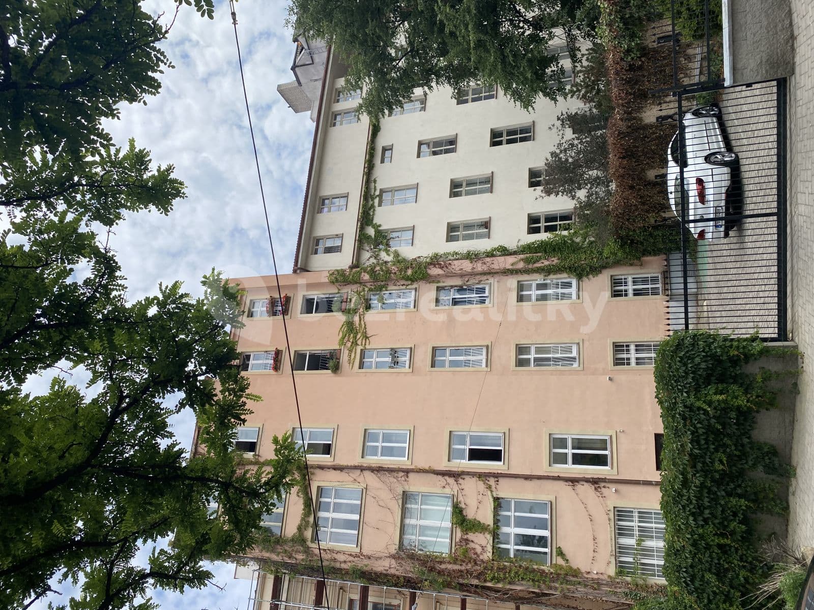 1 bedroom with open-plan kitchen flat to rent, 45 m², Šafaříkova, Prague, Prague 1 bedroom with open-plan kitchen flat to rent, 45 m², Šafaříkova, Prague, Prague