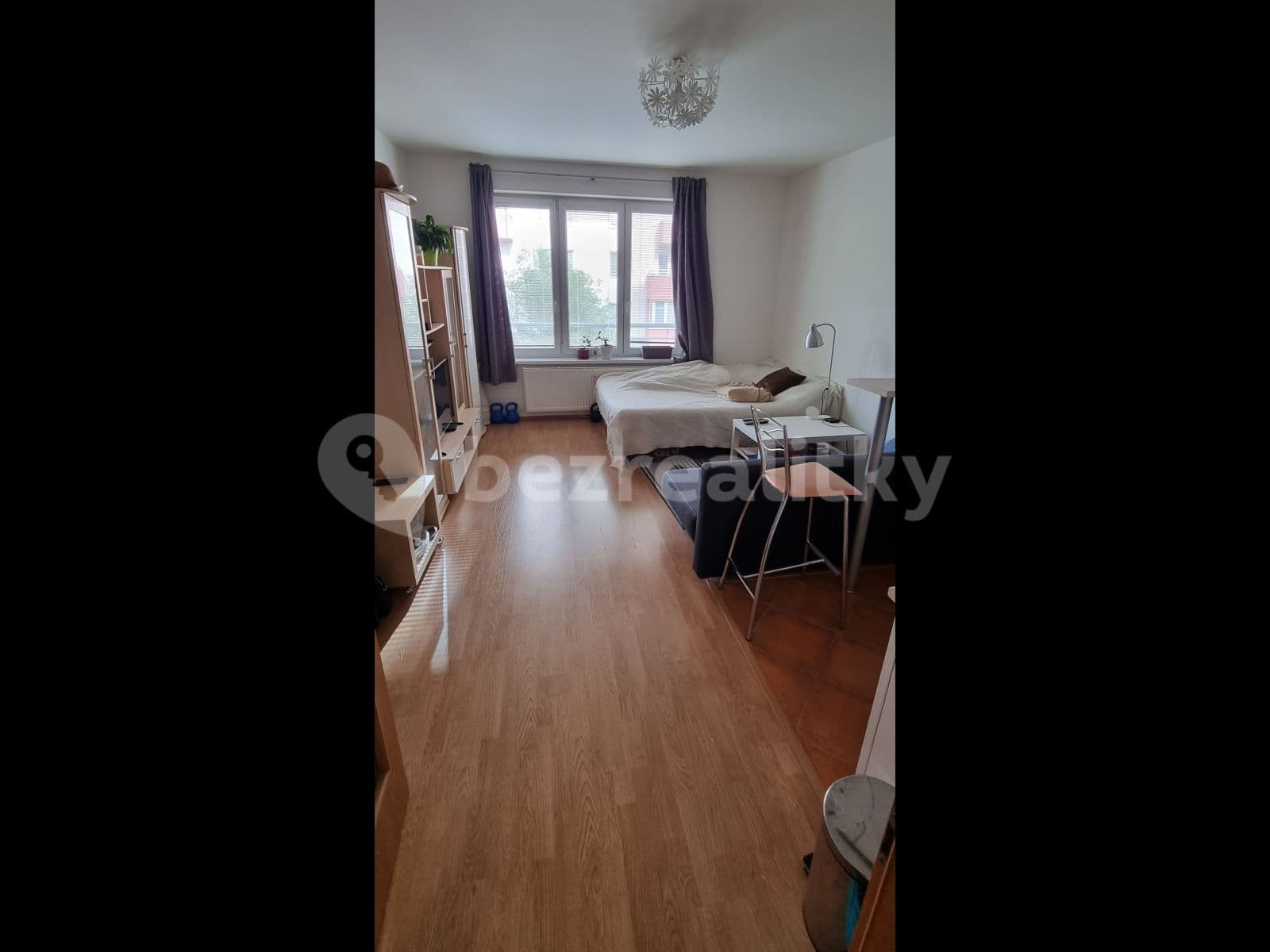 Studio flat to rent, 29 m², Mikanova, Prague, Prague Studio flat to rent, 29 m², Mikanova, Prague, Prague