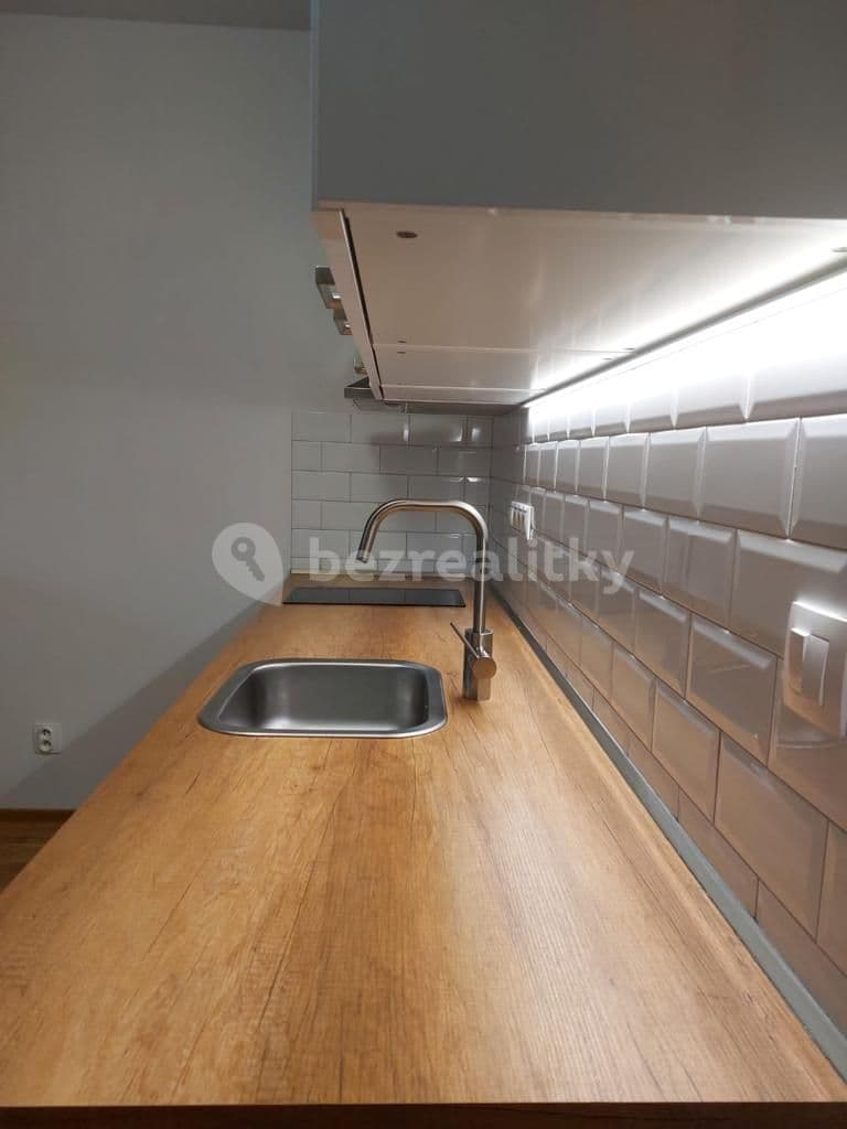 Studio flat to rent, 39 m², Hadovitá, Prague, Prague Studio flat to rent, 39 m², Hadovitá, Prague, Prague