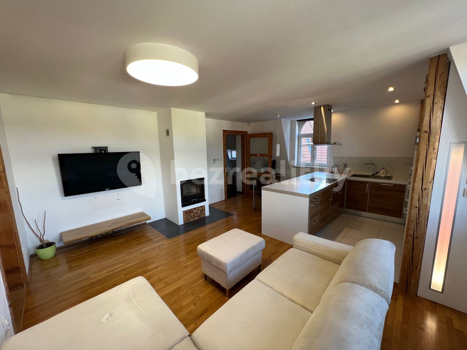 1 bedroom with open-plan kitchen flat to rent, 70 m², náměstí Vojtěšky Matyášové, Brno, Jihomoravský Region 1 bedroom with open-plan kitchen flat to rent, 70 m², náměstí Vojtěšky Matyášové, Brno, Jihomoravský Region