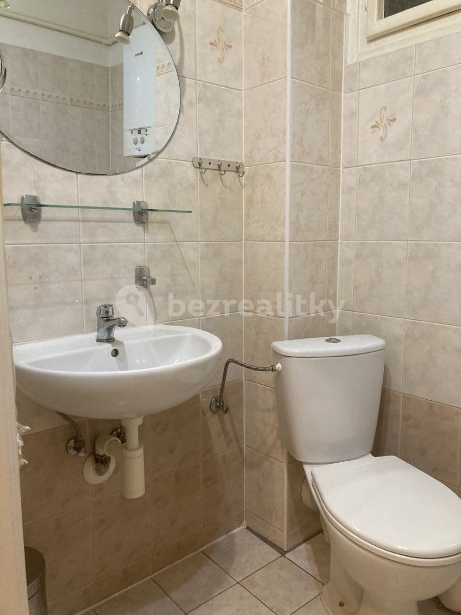 Studio flat to rent, 31 m², Slezská, Prague, Prague Studio flat to rent, 31 m², Slezská, Prague, Prague