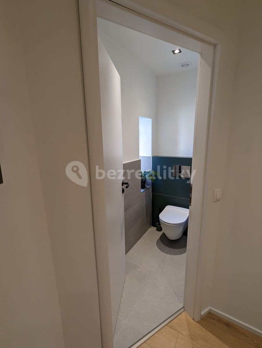 2 bedroom with open-plan kitchen flat to rent, 75 m², Bořivojova, Prague, Prague 2 bedroom with open-plan kitchen flat to rent, 75 m², Bořivojova, Prague, Prague