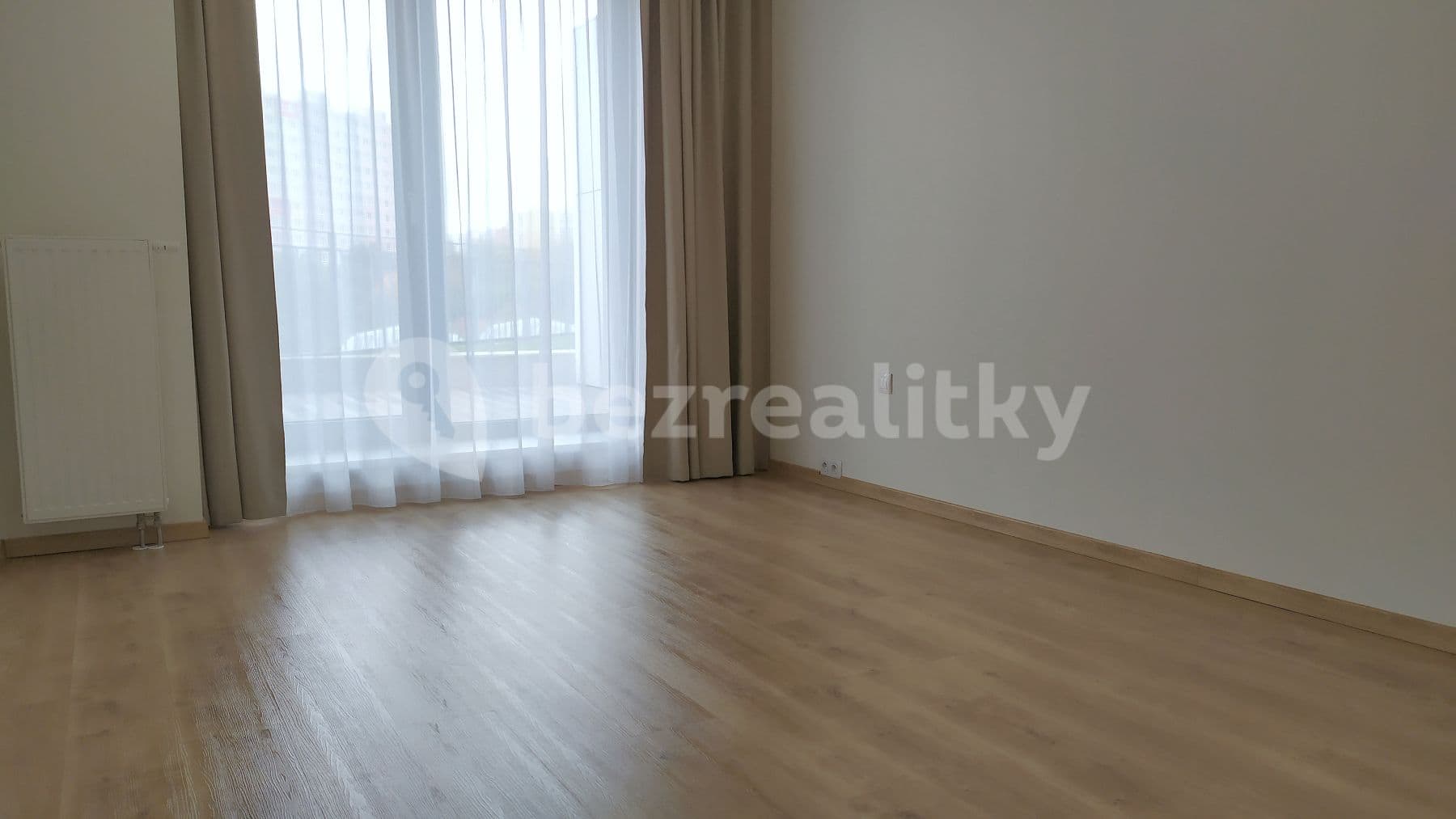 2 bedroom with open-plan kitchen flat to rent, 66 m², Mukařovského, Prague, Prague 2 bedroom with open-plan kitchen flat to rent, 66 m², Mukařovského, Prague, Prague