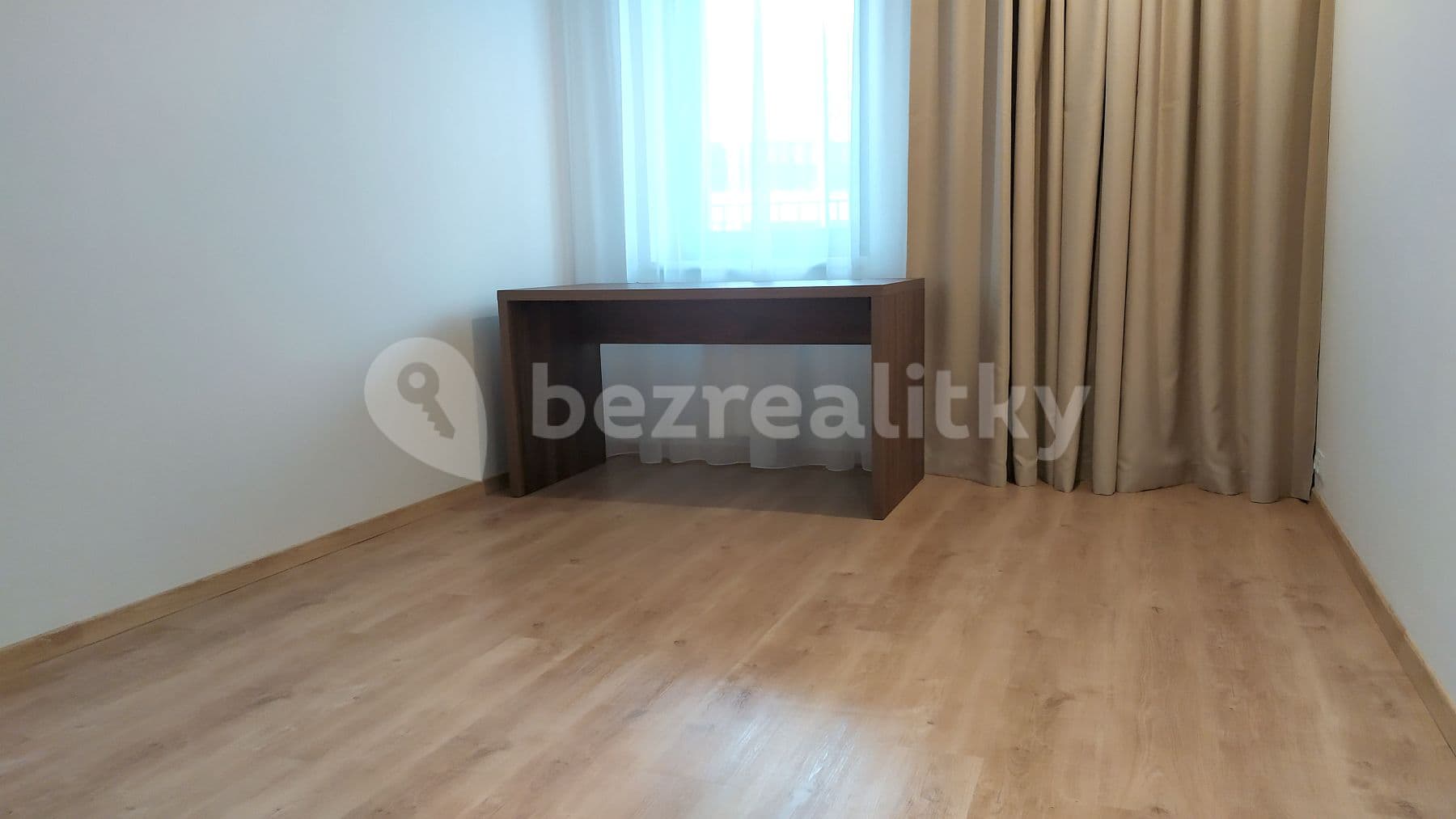 2 bedroom with open-plan kitchen flat to rent, 66 m², Mukařovského, Prague, Prague 2 bedroom with open-plan kitchen flat to rent, 66 m², Mukařovského, Prague, Prague