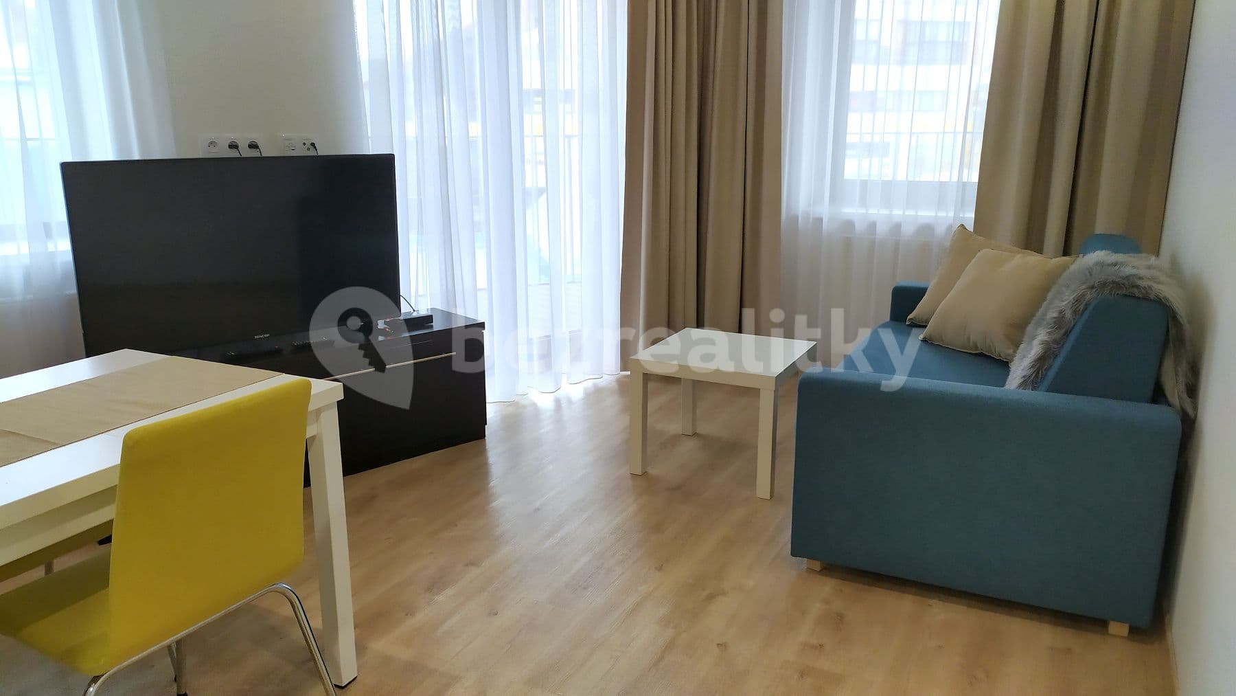 2 bedroom with open-plan kitchen flat to rent, 66 m², Mukařovského, Prague, Prague 2 bedroom with open-plan kitchen flat to rent, 66 m², Mukařovského, Prague, Prague