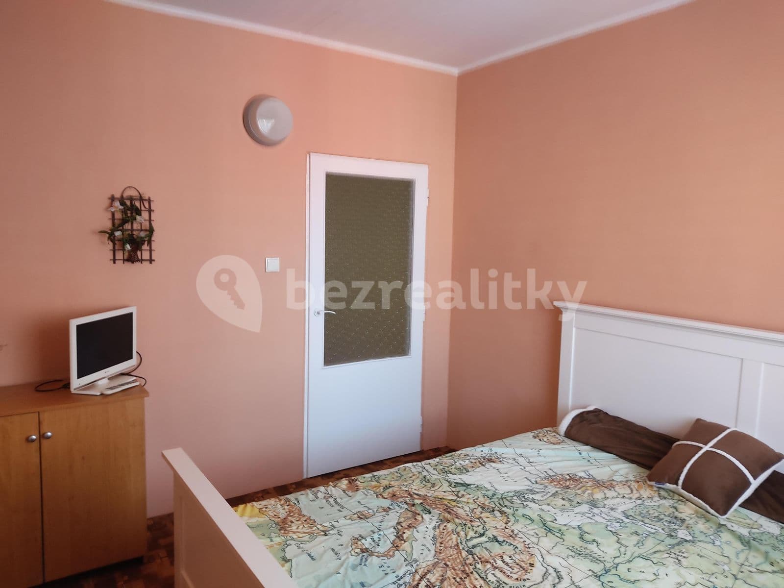 3 bedroom flat for sale, 64 m², Kostnická, Chomutov, Ústecký Region