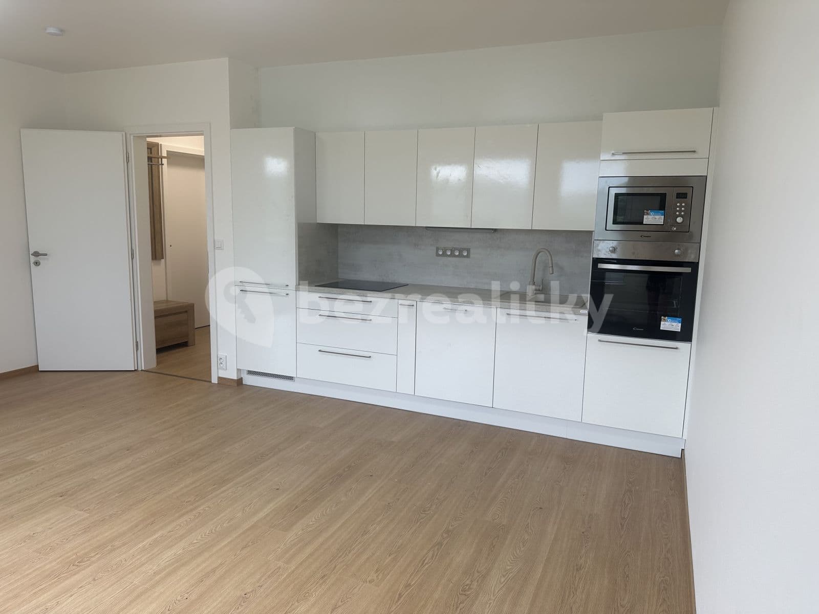 1 bedroom with open-plan kitchen flat to rent, 95 m², Oddechová, Prague, Prague 1 bedroom with open-plan kitchen flat to rent, 95 m², Oddechová, Prague, Prague