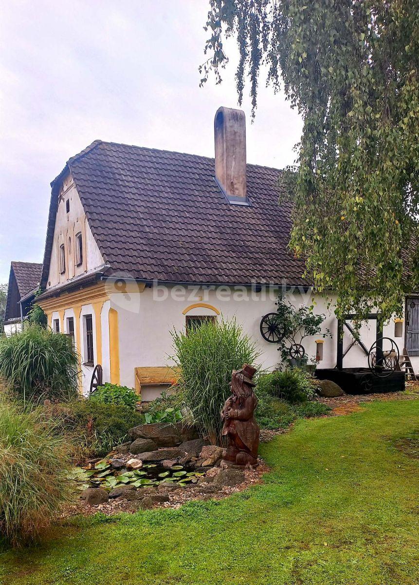 recreational property to rent, 0 m², Korouhev, Pardubický Region