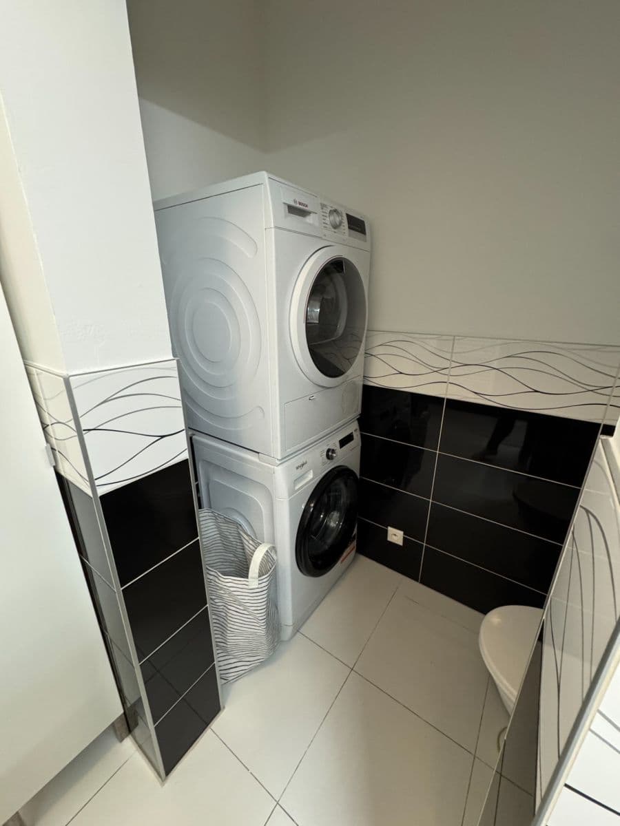 2 bedroom with open-plan kitchen flat to rent, 55 m², Generála Selnera, Kladno, Středočeský Region 2 bedroom with open-plan kitchen flat to rent, 55 m², Generála Selnera, Kladno, Středočeský Region