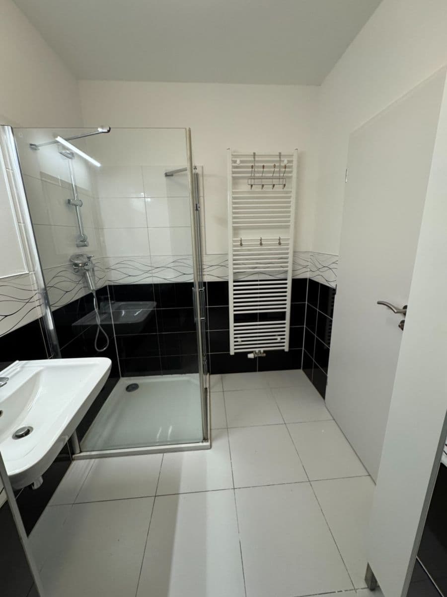 2 bedroom with open-plan kitchen flat to rent, 55 m², Generála Selnera, Kladno, Středočeský Region 2 bedroom with open-plan kitchen flat to rent, 55 m², Generála Selnera, Kladno, Středočeský Region