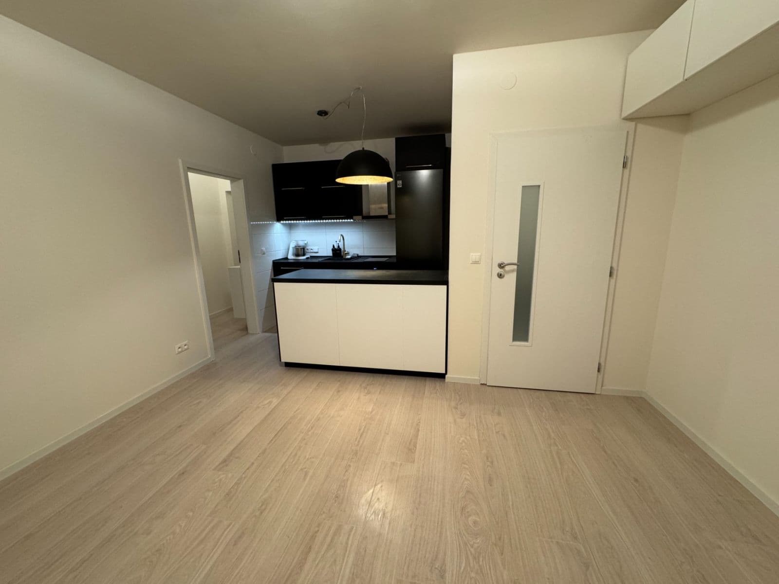 2 bedroom with open-plan kitchen flat to rent, 55 m², Generála Selnera, Kladno, Středočeský Region 2 bedroom with open-plan kitchen flat to rent, 55 m², Generála Selnera, Kladno, Středočeský Region