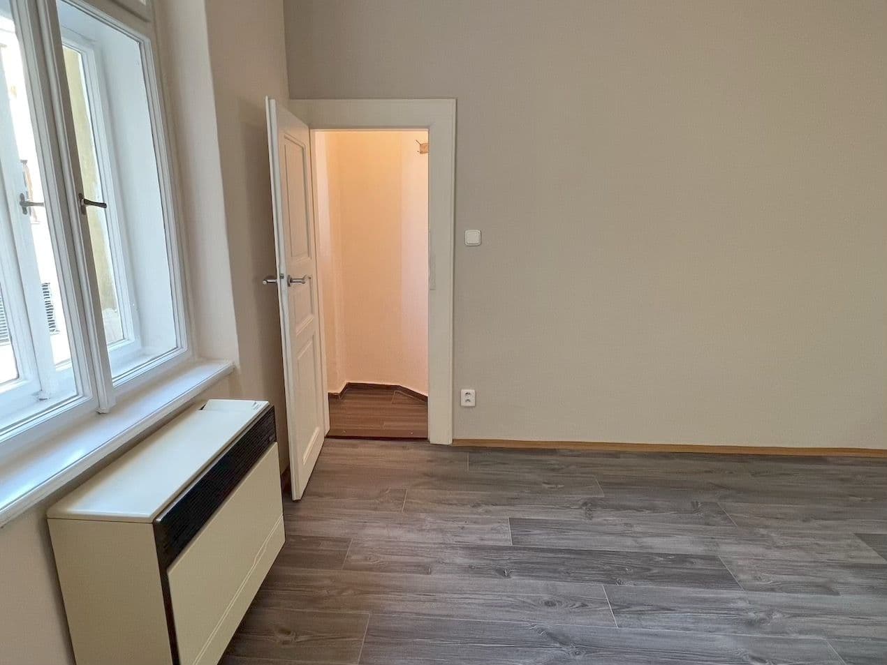 1 bedroom with open-plan kitchen flat to rent, 44 m², Magistrů, Prague, Prague 1 bedroom with open-plan kitchen flat to rent, 44 m², Magistrů, Prague, Prague