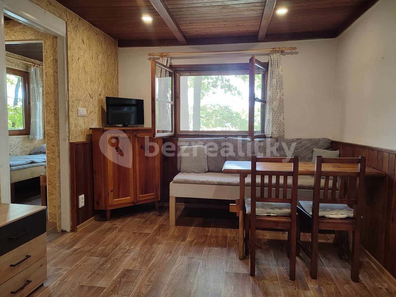 recreational property to rent, 0 m², Dubné, Jihočeský Region recreational property to rent, 0 m², Dubné, Jihočeský Region